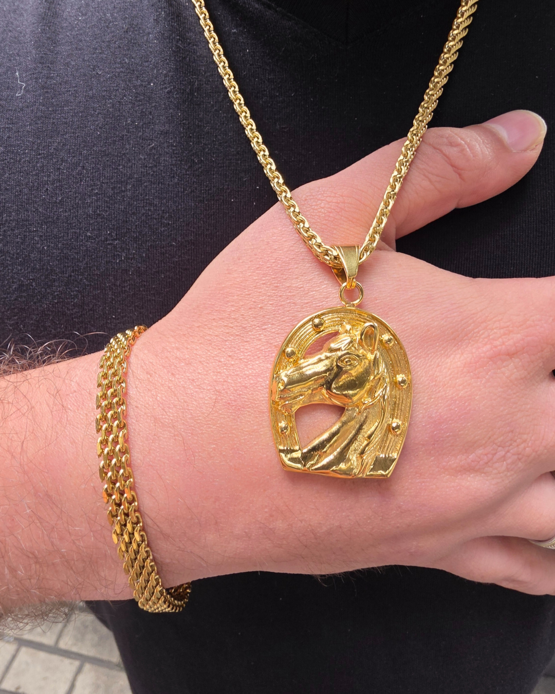 Cadena Chinesca con Caballo y Pulsera