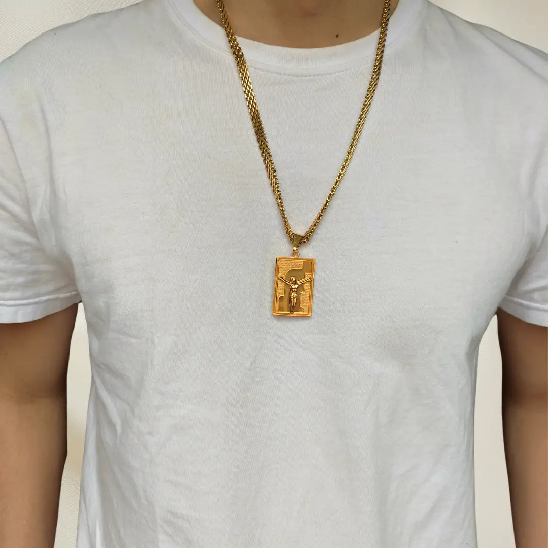 Cadena Chinesca con Placa de Cristo y Pulsera