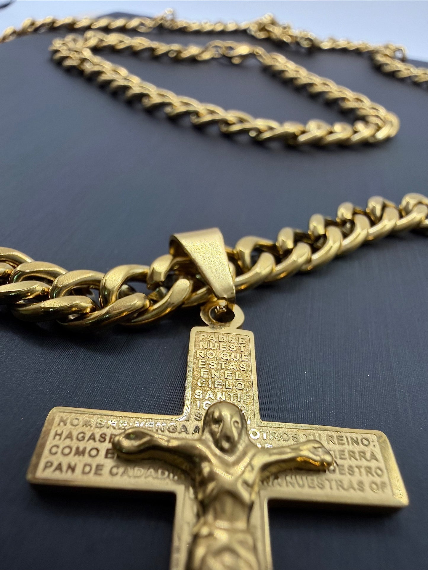 Cadena Cubana y Pulsera + Cristo Padre Nuestro