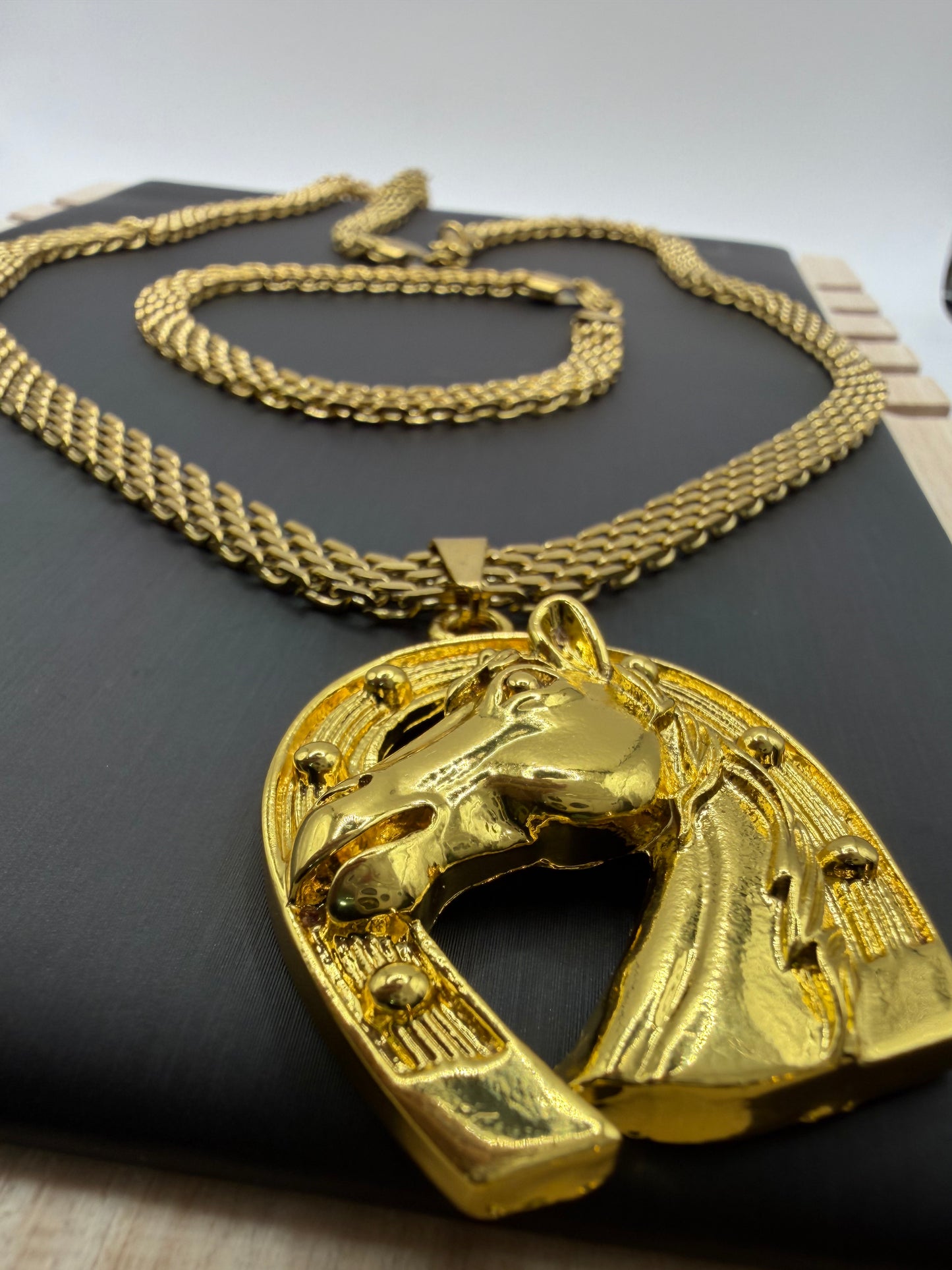 Cadena y Pulsera Chinesca + Caballo Herradura