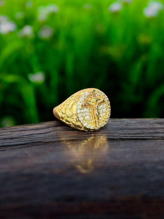 Anillo Crucifijo Dorado - 𝗥𝗘𝗙 𝟭𝟯